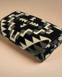 Alpaca Wool Blanket - Raven Black